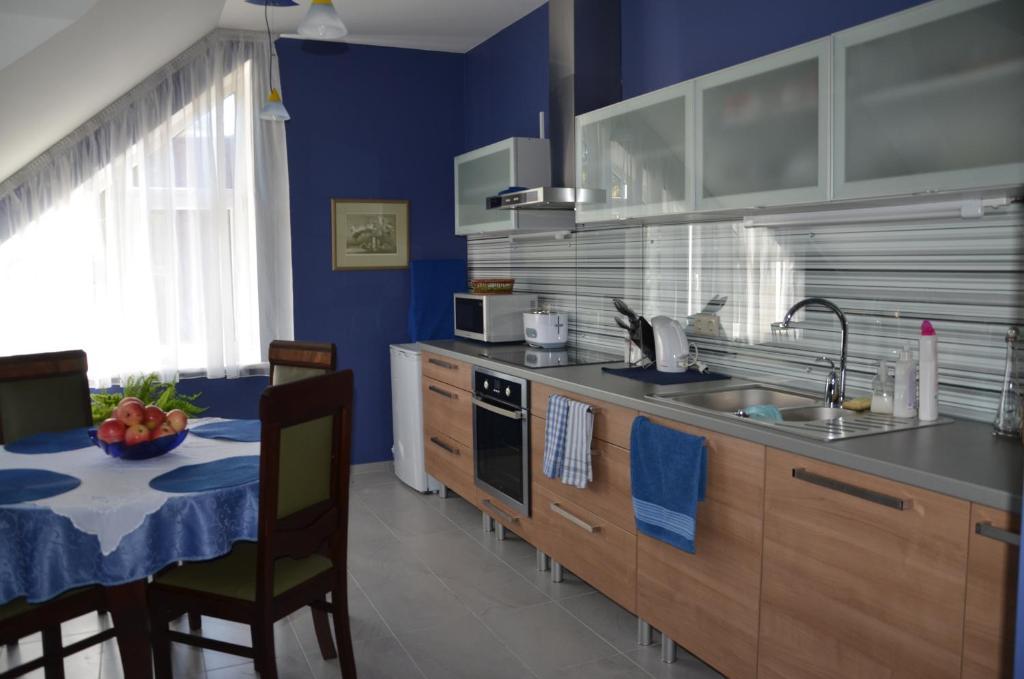 Classic Car Museum Apartment Riga Oda fotoğraf